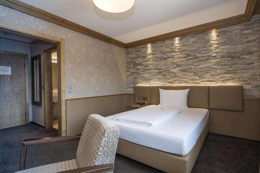Hotel & Restaurant Becher Donzdorf Room photo